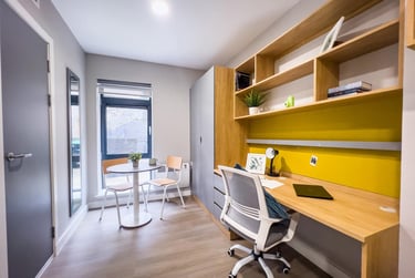 1 bed studio, Calton Road, Holyrood, Edinburgh, EH88DP - Image 5